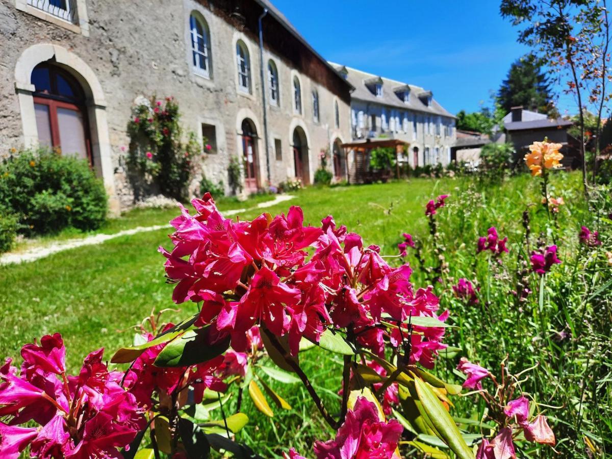 Tuzaguet Domaine Lou Castet Bed & Breakfast エクステリア 写真