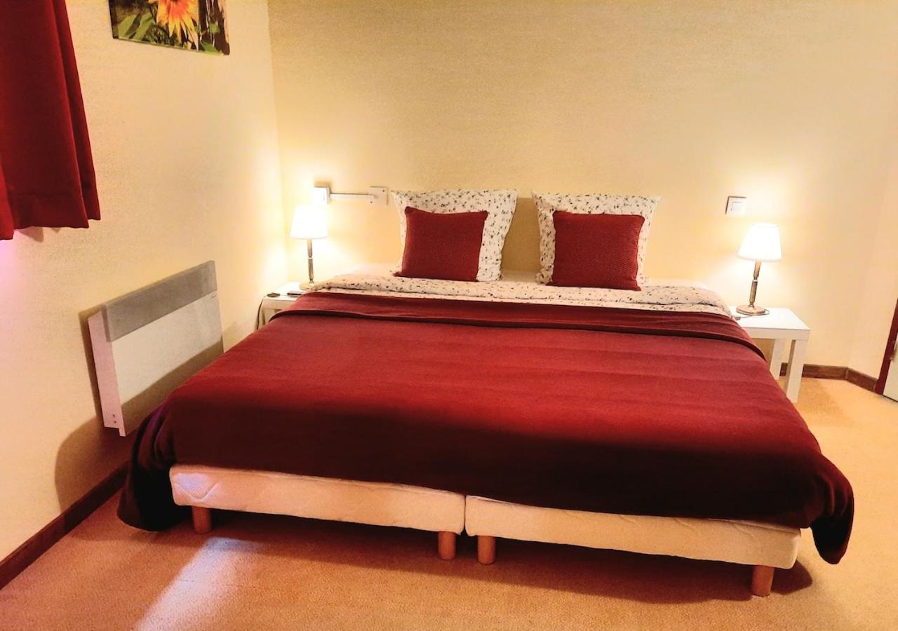 Tuzaguet Domaine Lou Castet Bed & Breakfast エクステリア 写真