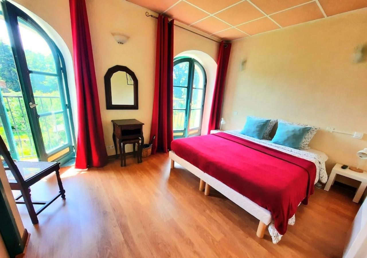 Tuzaguet Domaine Lou Castet Bed & Breakfast エクステリア 写真