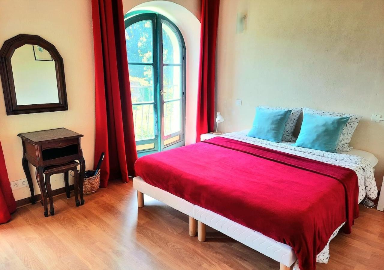Tuzaguet Domaine Lou Castet Bed & Breakfast エクステリア 写真