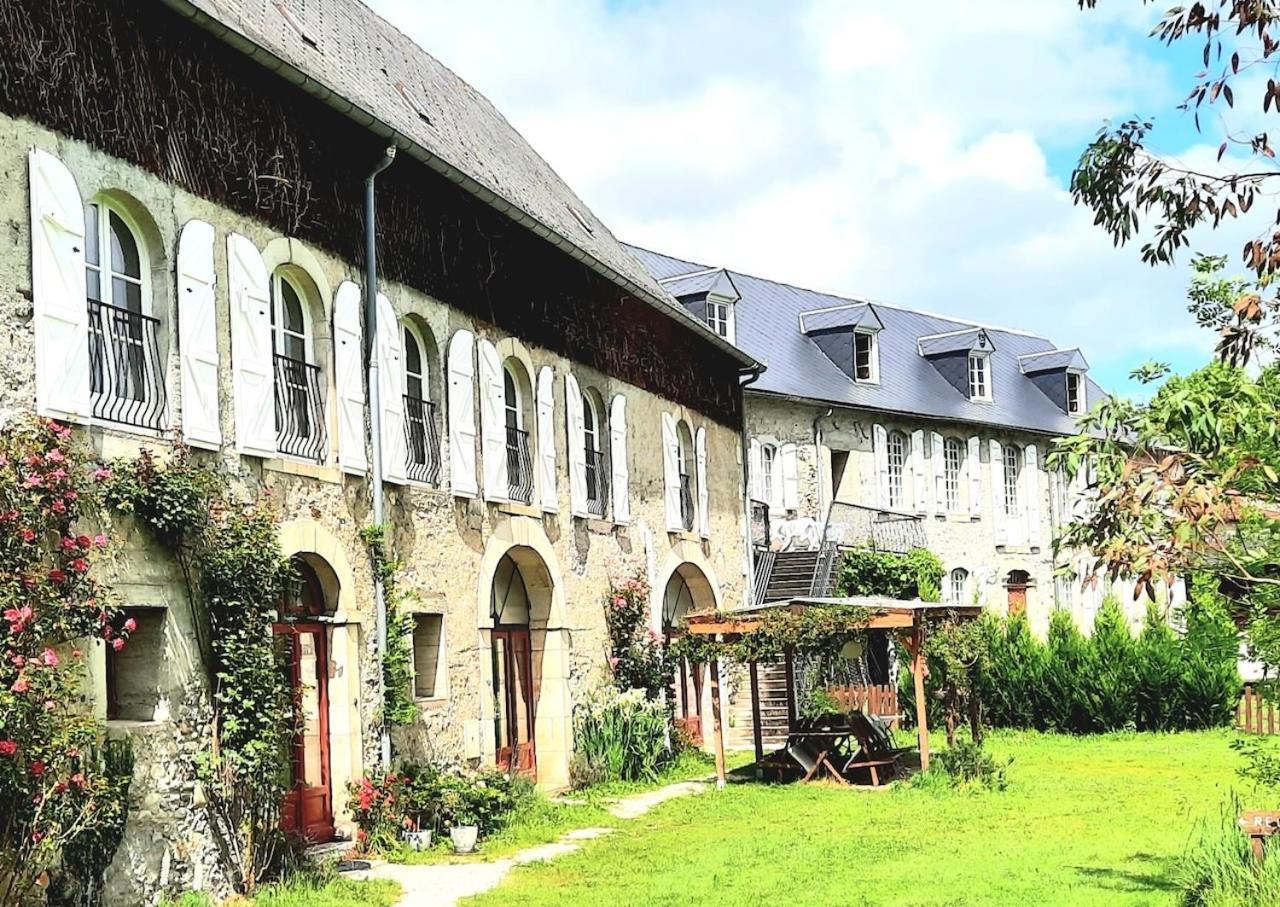 Tuzaguet Domaine Lou Castet Bed & Breakfast エクステリア 写真