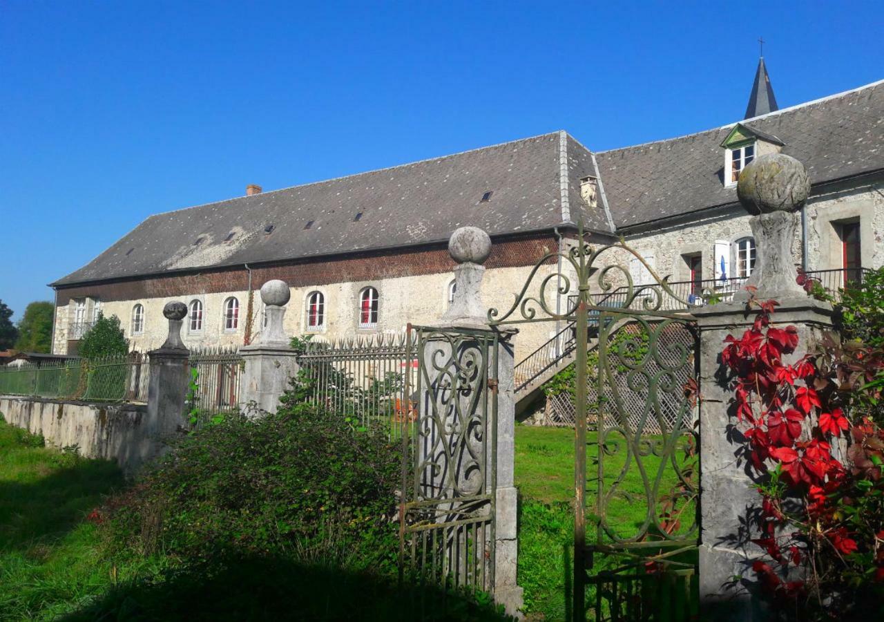 Tuzaguet Domaine Lou Castet Bed & Breakfast エクステリア 写真