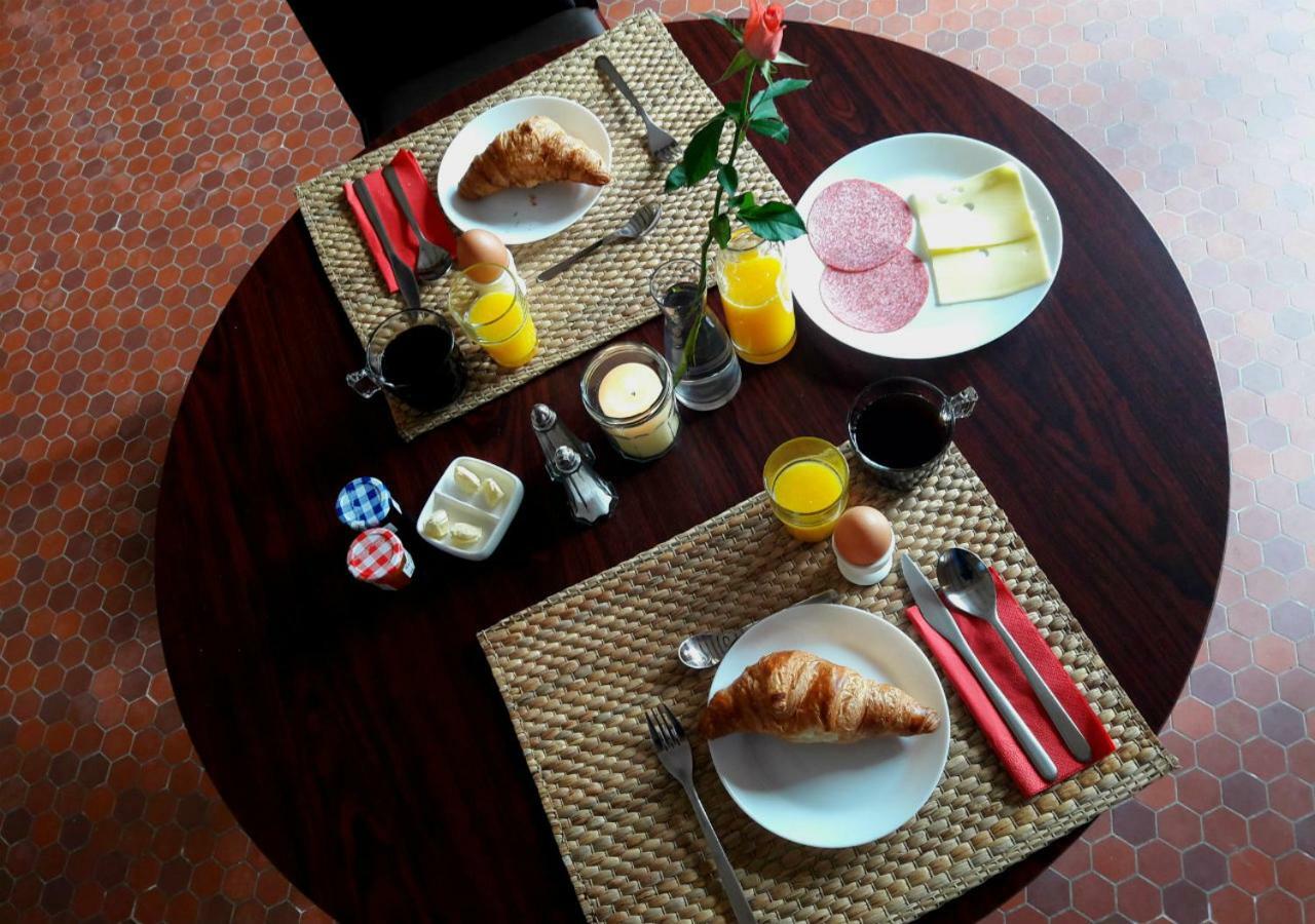Tuzaguet Domaine Lou Castet Bed & Breakfast エクステリア 写真